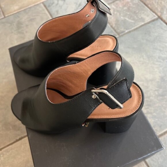 Dina Slide Black Leather Sandal (Women) Halogen Size 8.5 M - Picture 4 of 9